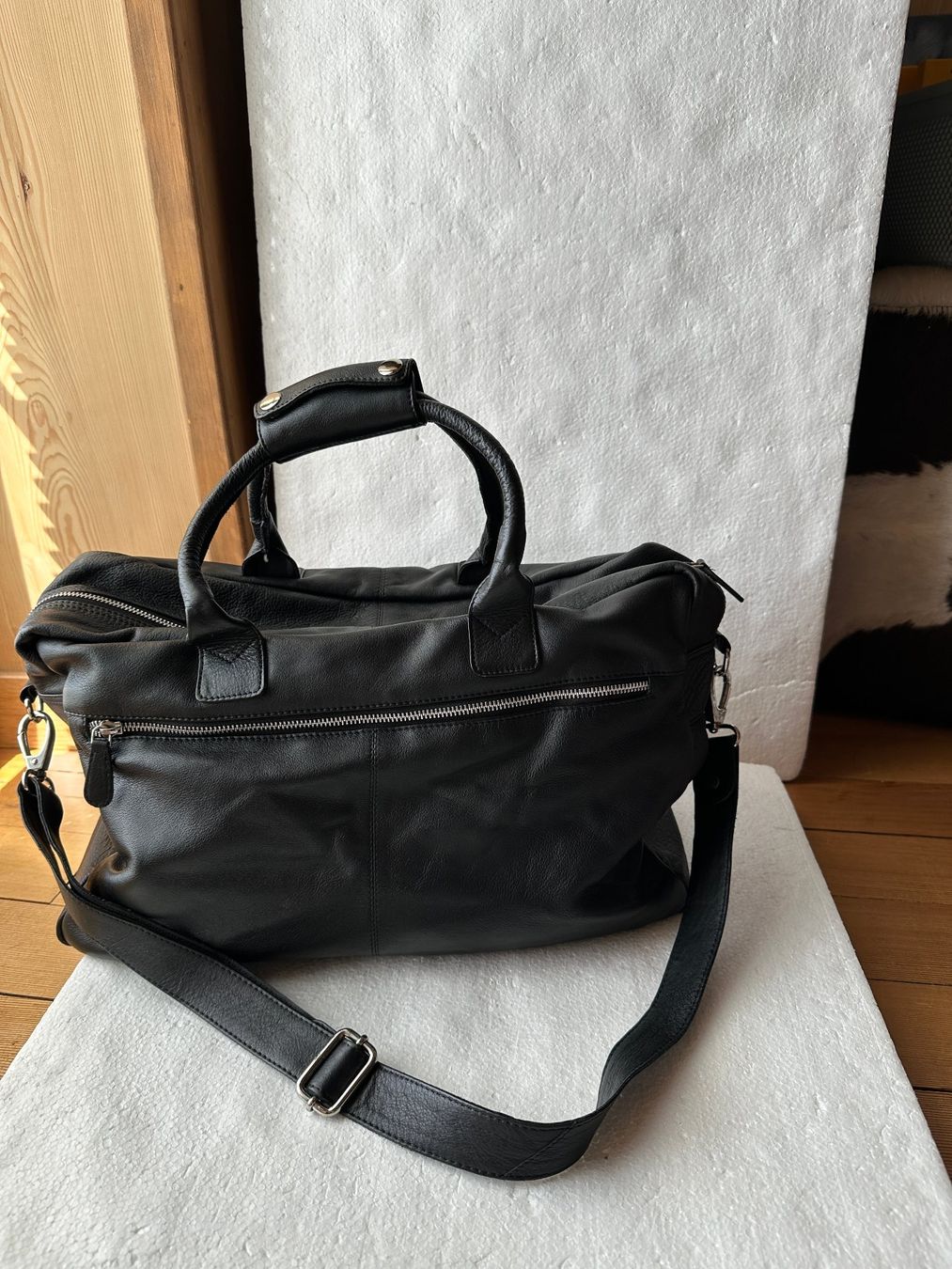 Taschen: Geräumige Leder Tasche schwarz von Kitchener items – Neu (gemäss Beschreibung) aus Gümmenen von FelizitasHermann 1