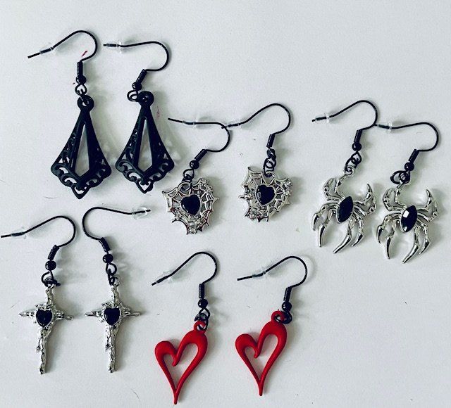 Orecchini pendenti & Orecchini a lobo: Ohrringe Set 5 Paar  Schwarz Neu – Nuovo e nell'imballaggio originale da Au ZH venduto da Jaggy4 2