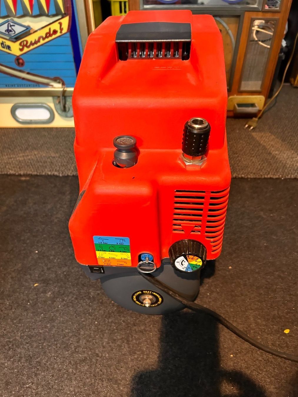 Compressori: kleiner Kompressor  6-Liter – Usato da Buchs AG venduto da UmweltFreunde 1