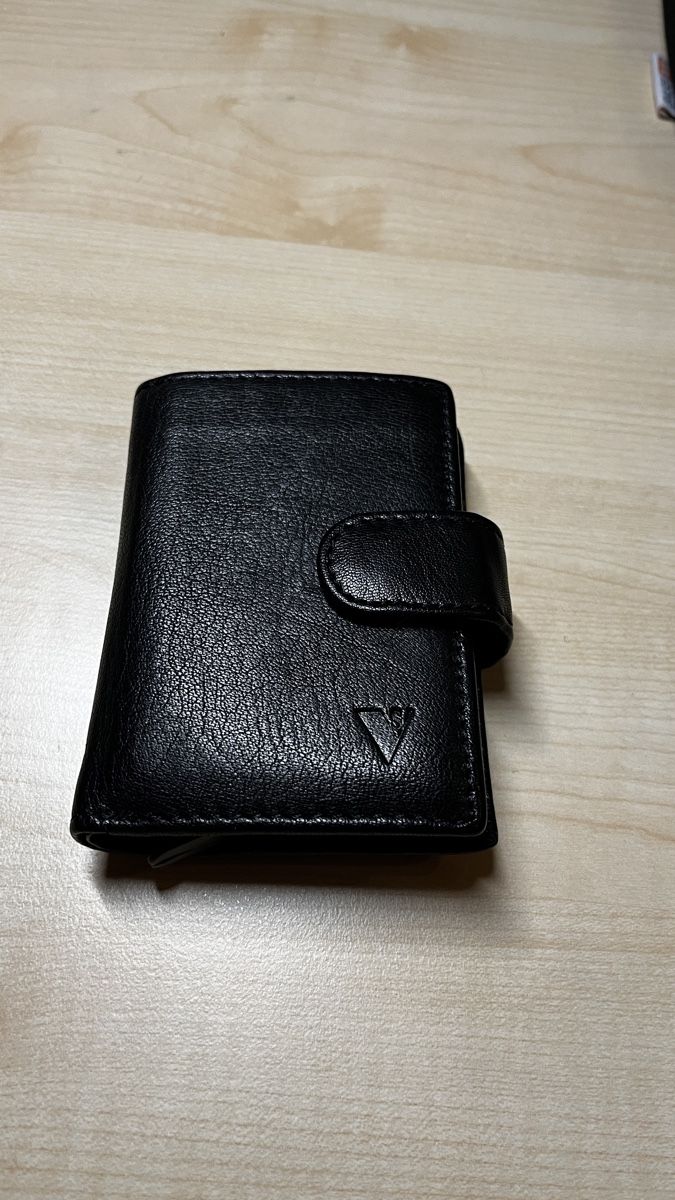 Portafogli: Porte-cartes – Nuovo (secondo la descrizione) da Courrendlin venduto da svendrj