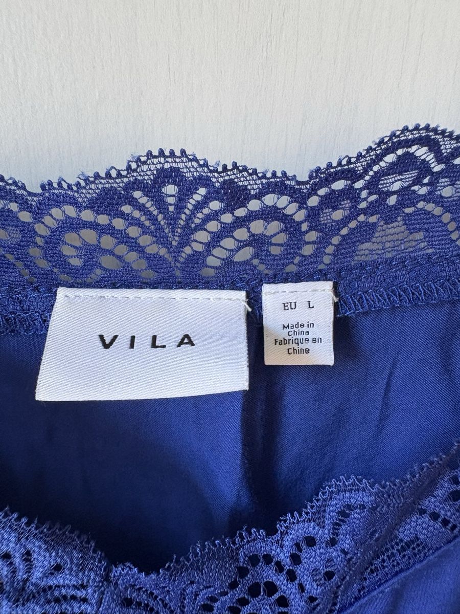 Vila Top: Vila Top mit Spitze dunkelblau Grösse L  – Usato da Zürich venduto da Rpapad 1