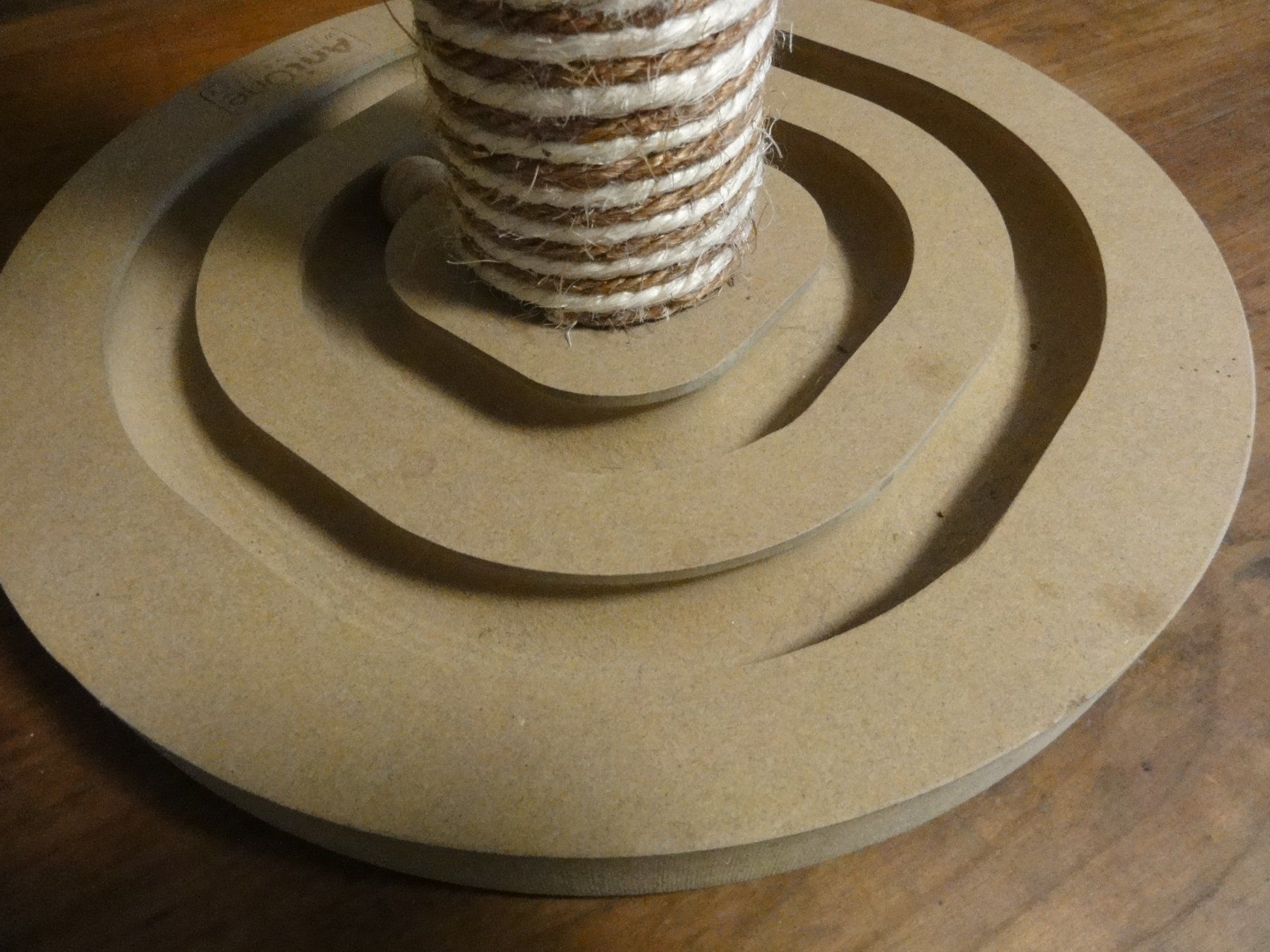 Katzenbaum - Kratzbaum: Kratzsäule Simba von AniOne – Gebraucht aus Wohlen AG von Kande2007 1