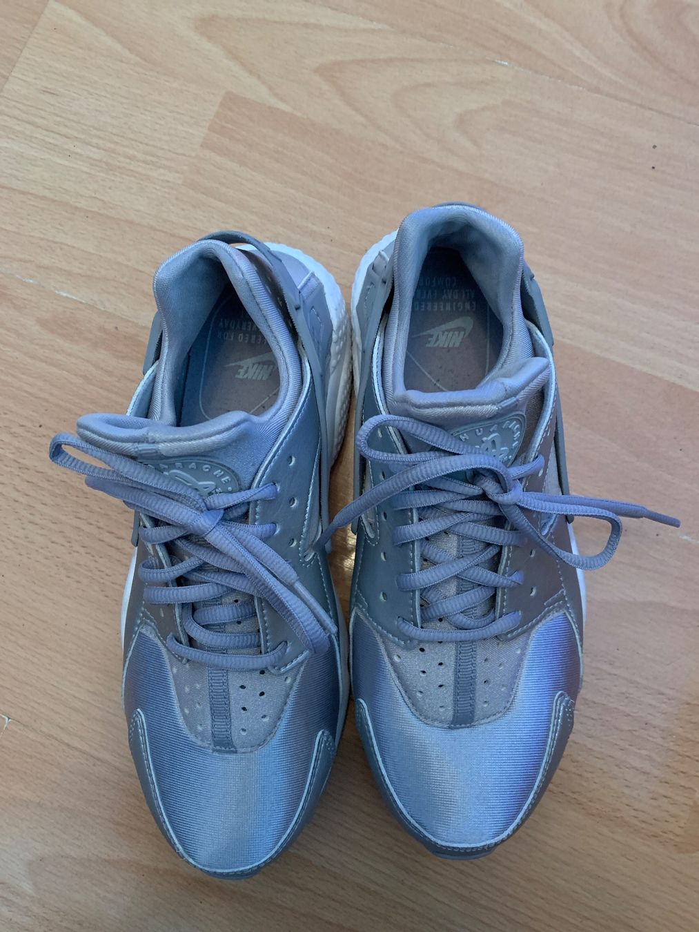 Nike Scarpe da donna: Nike Air Huarache metallic p. 39 – Usato da MEYRIN venduto da Gwendo10