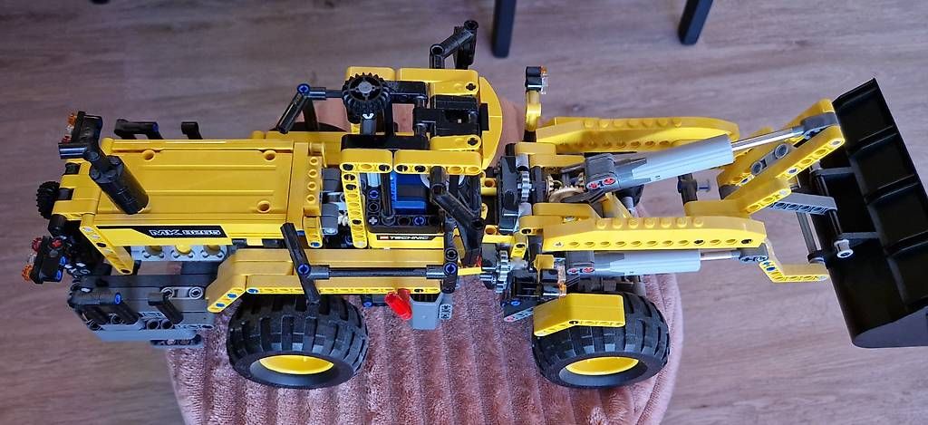 Kit di costruzioni: Lego Technic 8265 Radlader - guter Zustand – Usato da Lenzerheide/Lai venduto da Scornia 1