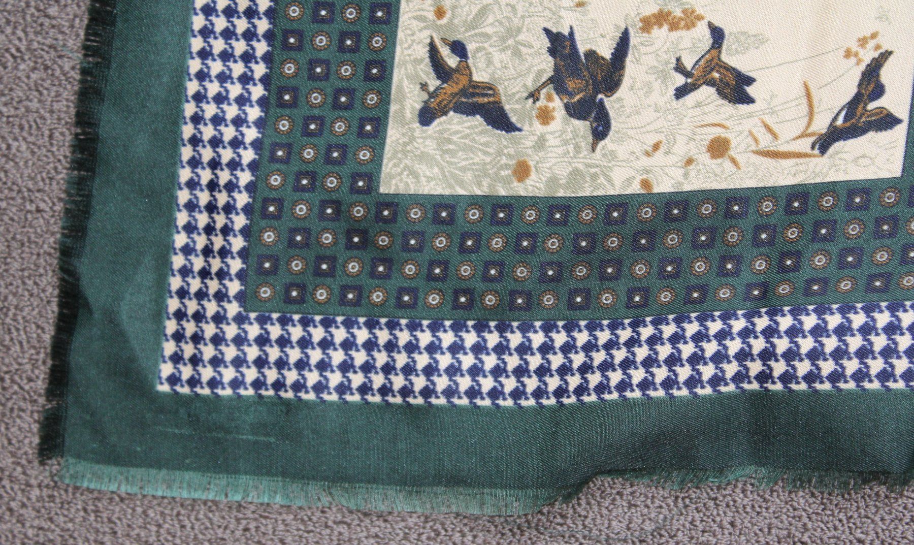 Foulards & écharpes: Tuch – D'occasion à Schaan par antikes_und_kurioses 3