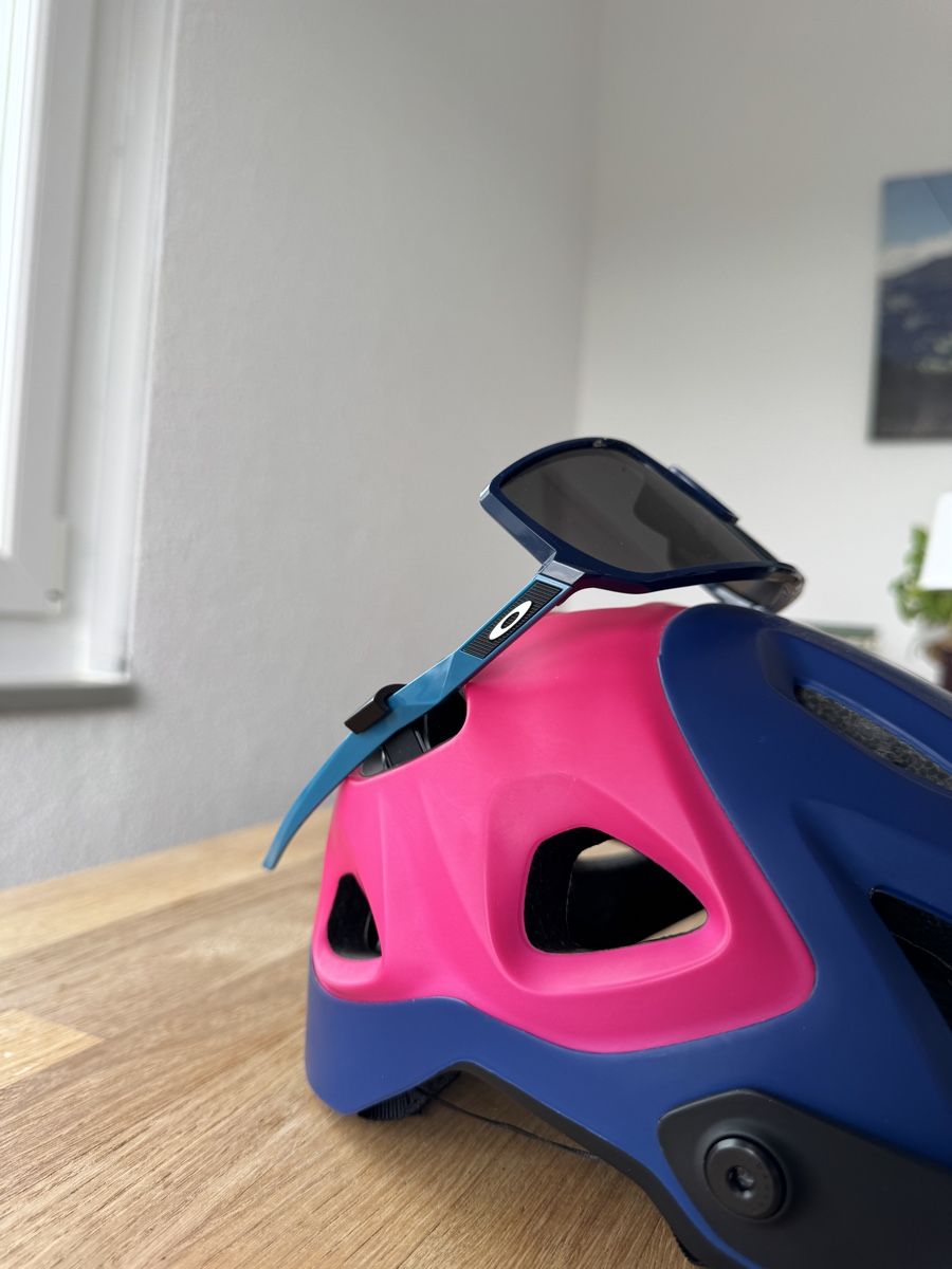 Caschi: Oakley Drt 5 Helm Grösse S – Nuovo (secondo la descrizione) da Oensingen venduto da kev_pg87 2