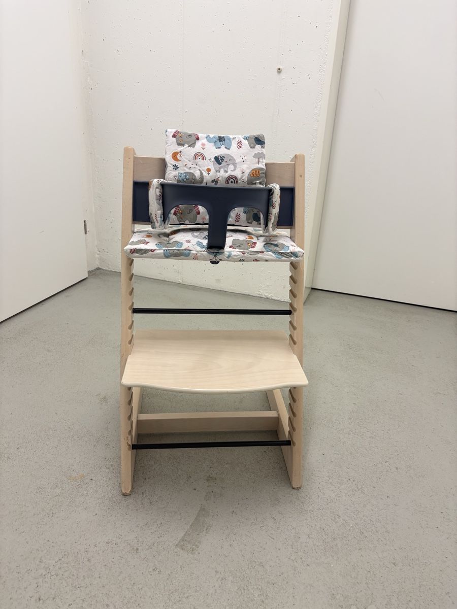 Stokke Hochstühle: tripptrapp mit zubehör in beliebtem whitewash🤍 – Neu (gemäss Beschreibung) aus Höri von restverkauf_zh 1