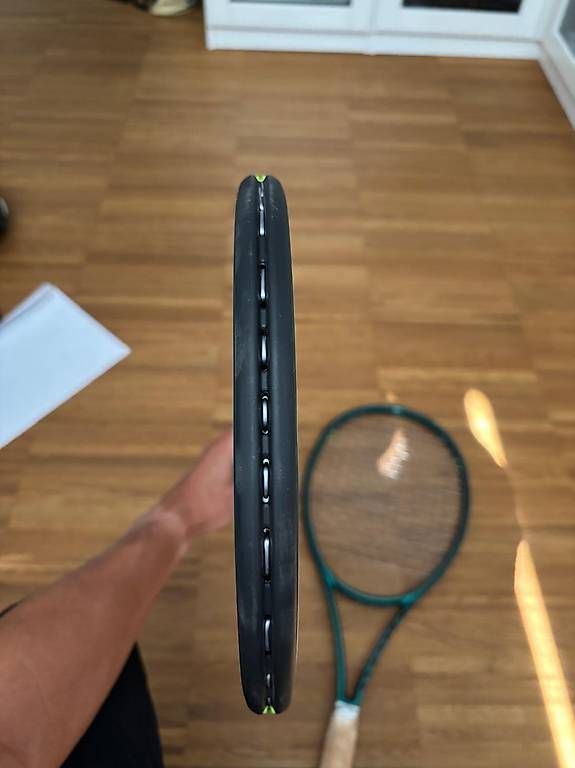 Racchette: Verkaufe 2 mal Wilson Blade 16*19 305G – Usato da Zürich venduto da ars_p7z8 3