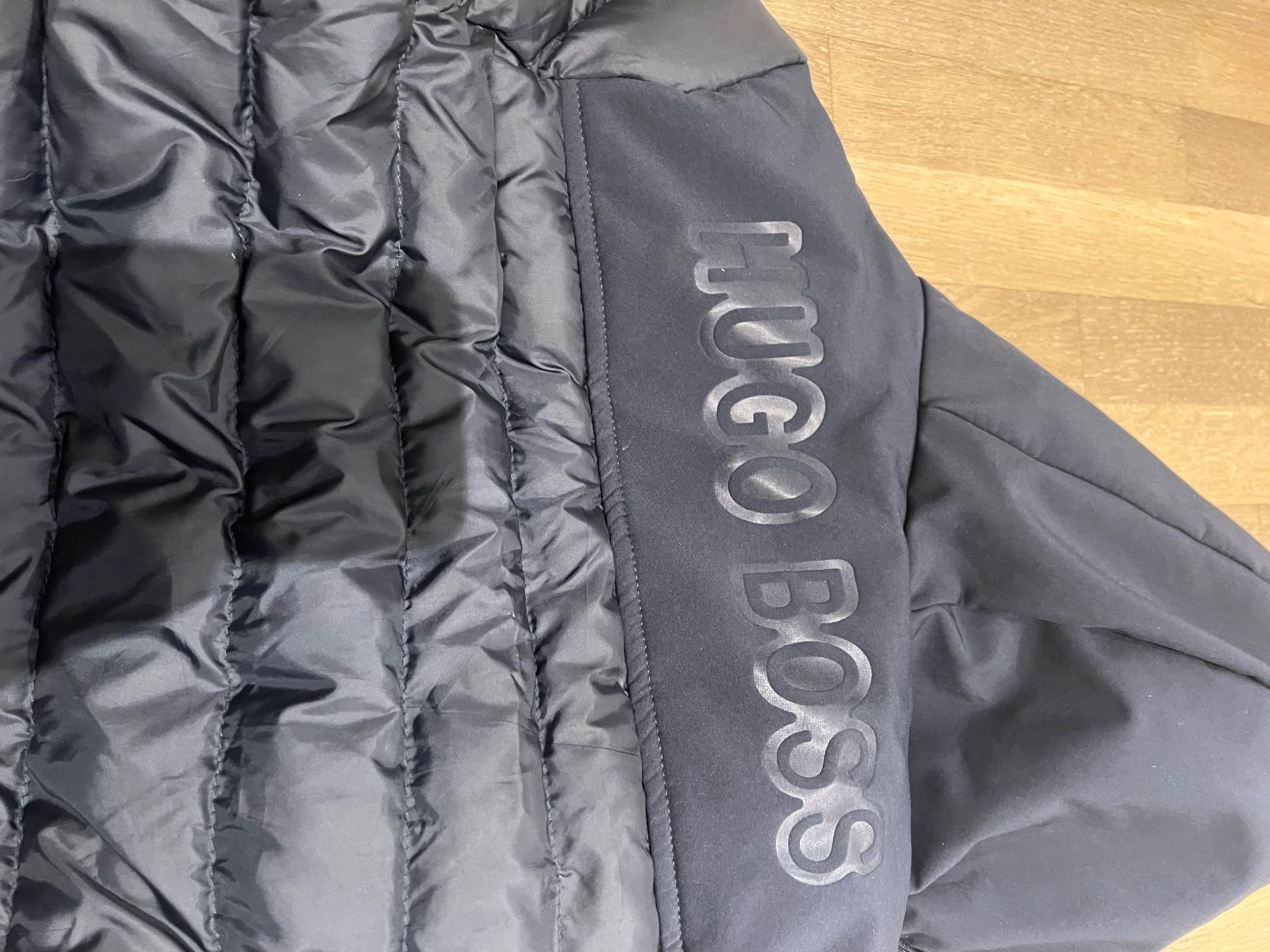 Hugo Boss Jacken & Mäntel: Hugo Boss Jacke neuwertig schwarz – Neu (gemäss Beschreibung) aus Bülach von Cucculi 1