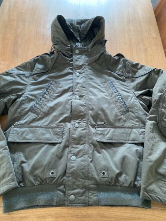 Jacke Herren mit Kapuzze Grösse L von Zara Man
