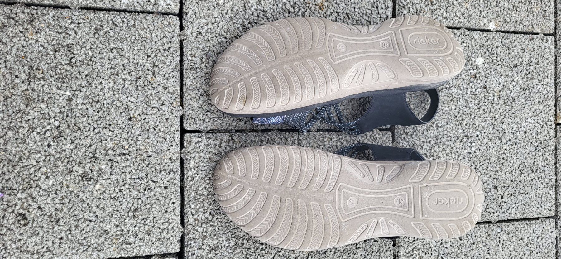 Rieker Scarpe da donna: Damen Rieker Sandale Gr. 42 – Usato da Winterthur venduto da Carlitto25 1