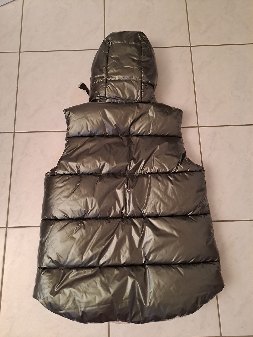 Gilet & Giacche senza maniche: schönes Gilet Gr. M – Usato da Untersiggenthal venduto da Zehni8 1