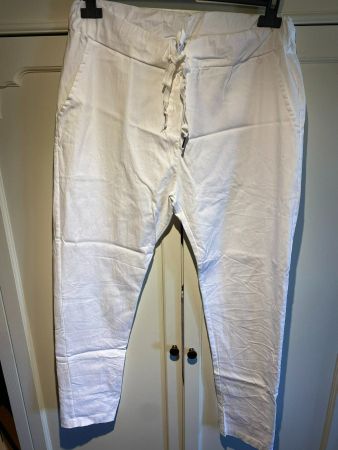 %LEICHTE SOMMERHOSE WEISS- STRETCH-LOCKER%