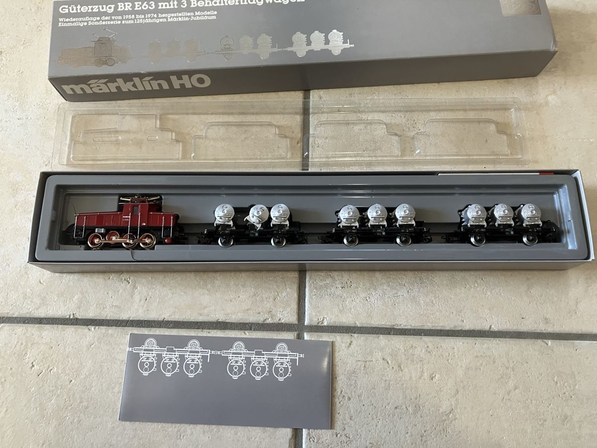 Märklin Modelleisenbahnen: Güterzug BR E63 mit 3 Behältertragwagen – Neu (gemäss Beschreibung) aus Samstagern von zig_ylk2 2