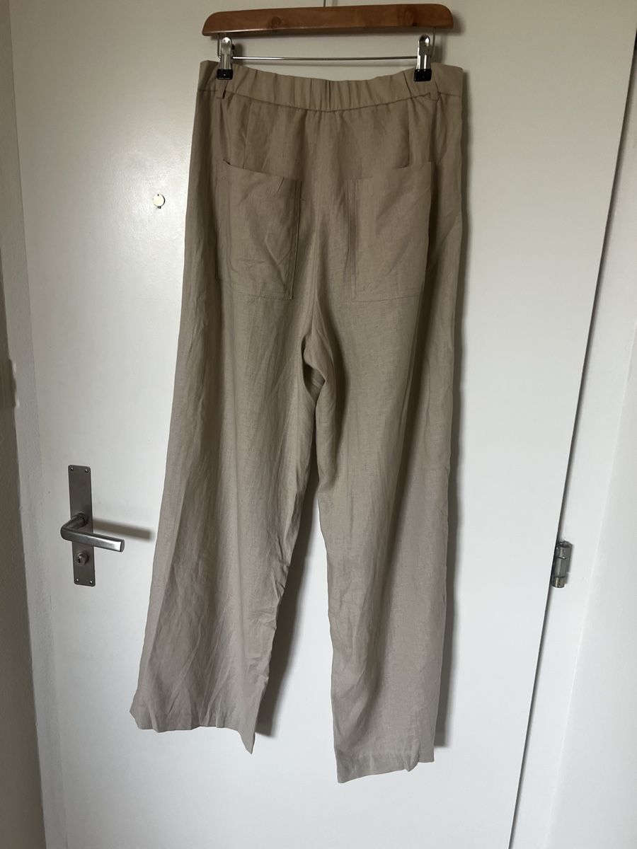 Bershka Pantaloni: Stoffhose sand von Bershka – Nuovo (secondo la descrizione) da Schlieren venduto da mle_lws6 2