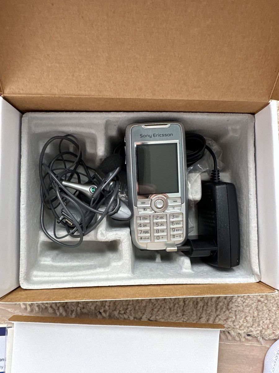 Sony Telefoni cellulari / Smartphones: Sony Ericsson K700i Optic Silver (OVP) – Usato da Küsnacht ZH venduto da Nano_zh 2