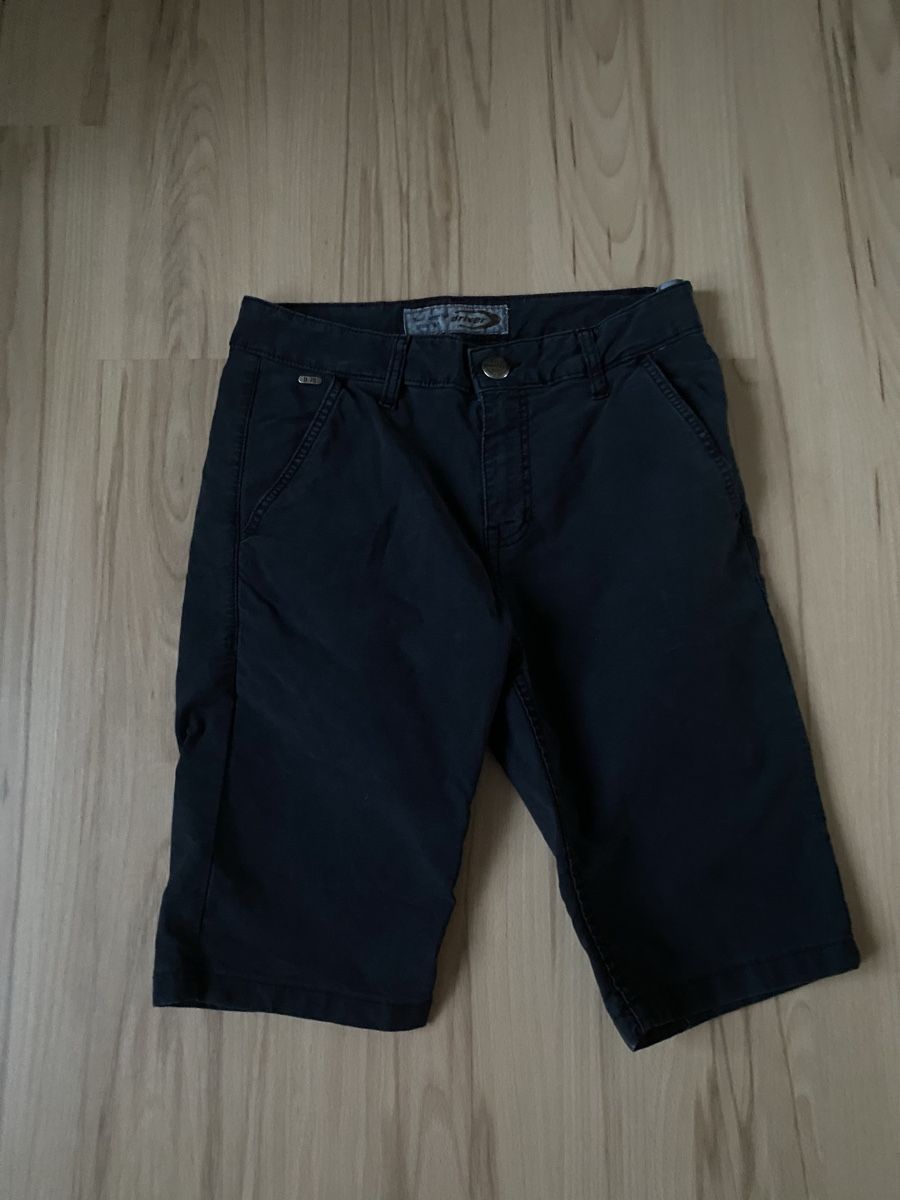 Jeans: SCHWARZE DRIVER-JEANSSHORTS GRÖSSE 30 – Gebraucht aus Arbon von arminnnn