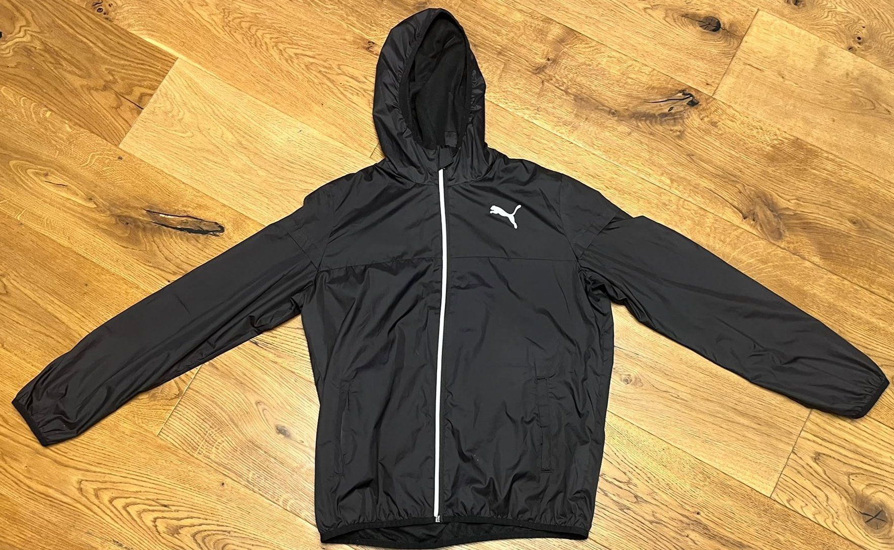 Puma Jacken: nur einmal getragen, PUMA Jacke Grösse M – Gebraucht aus Hinwil von muppets