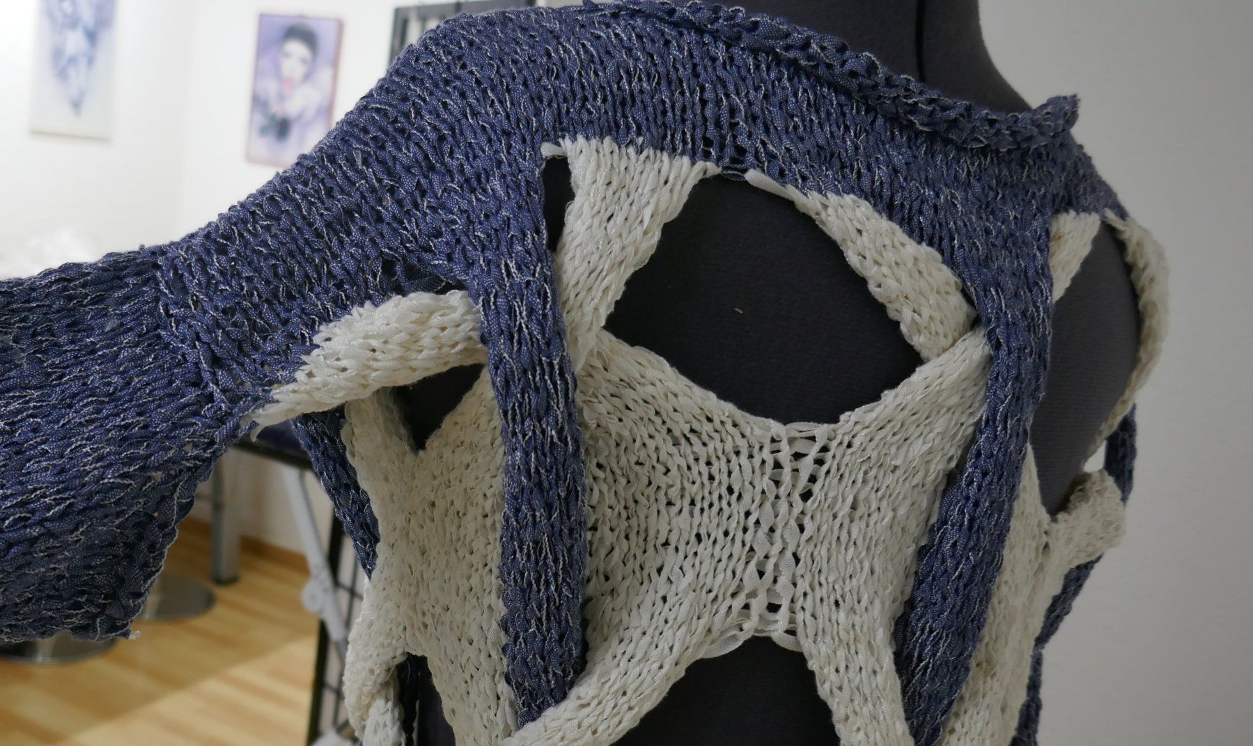 Maglioni & Felpe: Einzigartiger, handgestrickter Pulli - ein Hingucker – Usato da Balgach venduto da Domenica0 4