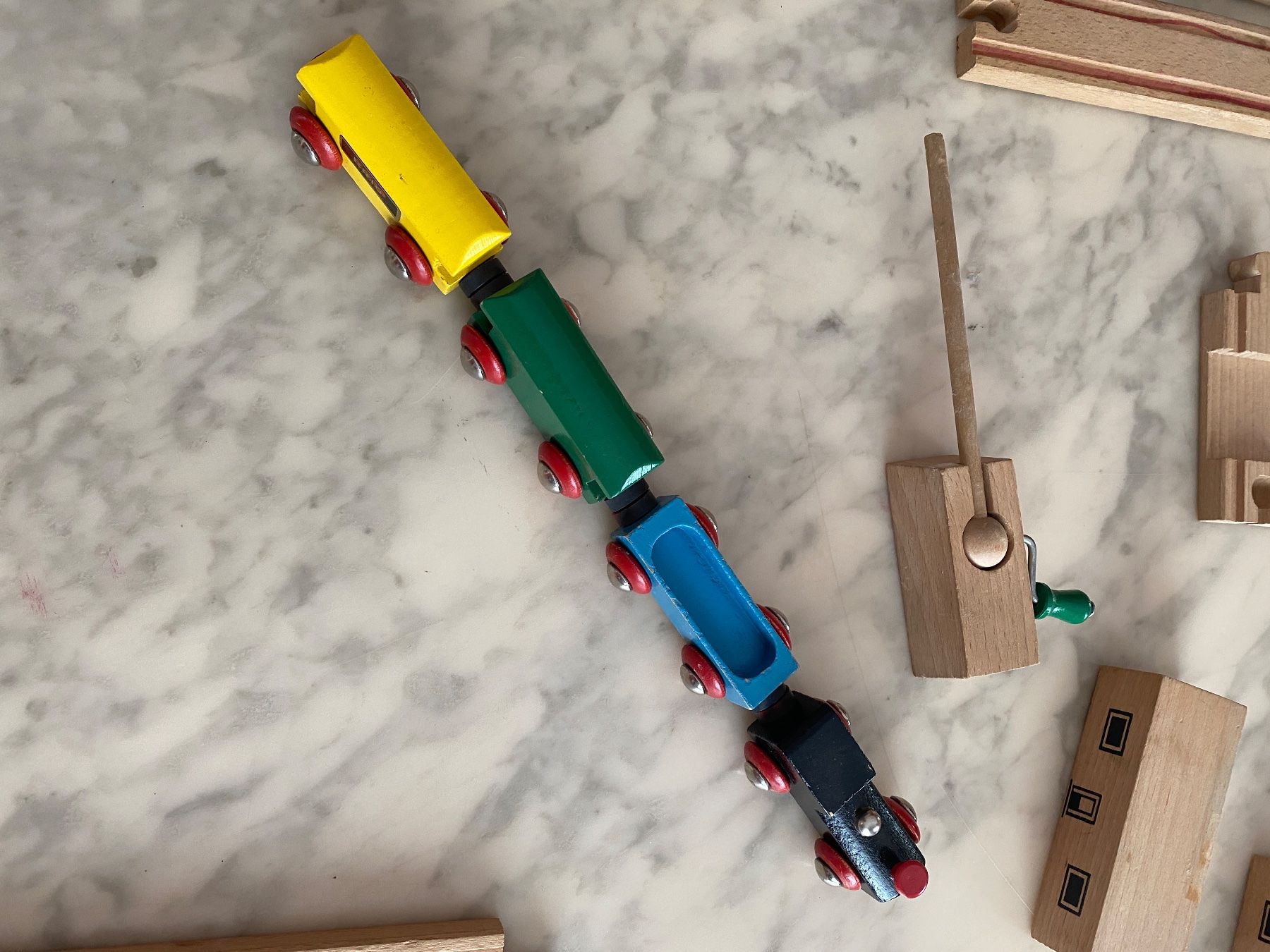 Brio Jouets: Brio Holz-Eisenbahn – D'occasion à Basel par Rivinus 4