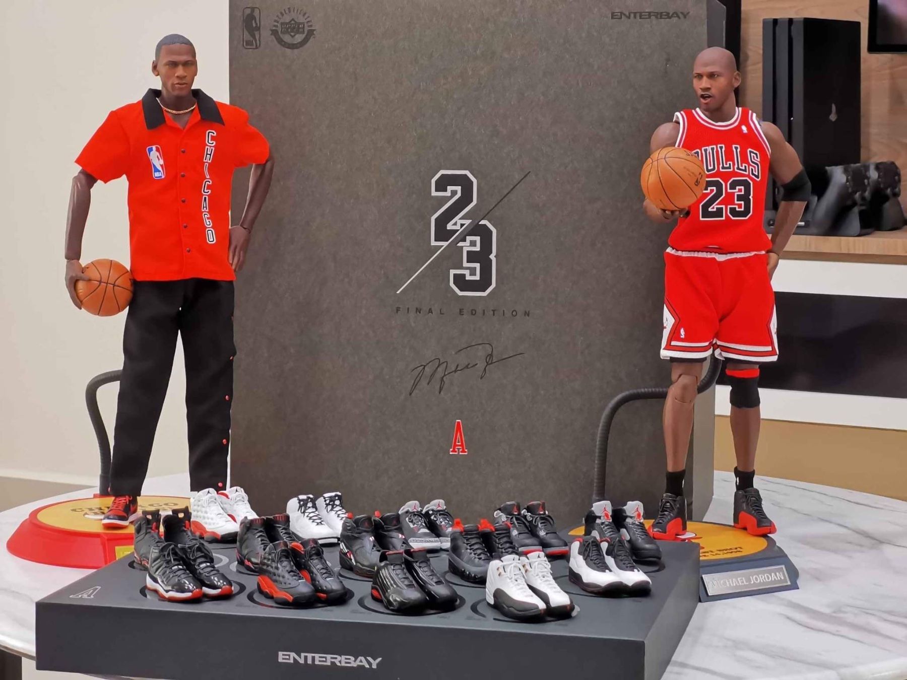 Figuren: MICHAEL JORDAN 1/6 FINAL LIMITED EDITION SET STATUE ENTERBAY – Neu und originalverpackt aus Sion von Hobby-mania 6