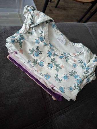 Baby Bodys, Gr. 62/68 (6 Stück)