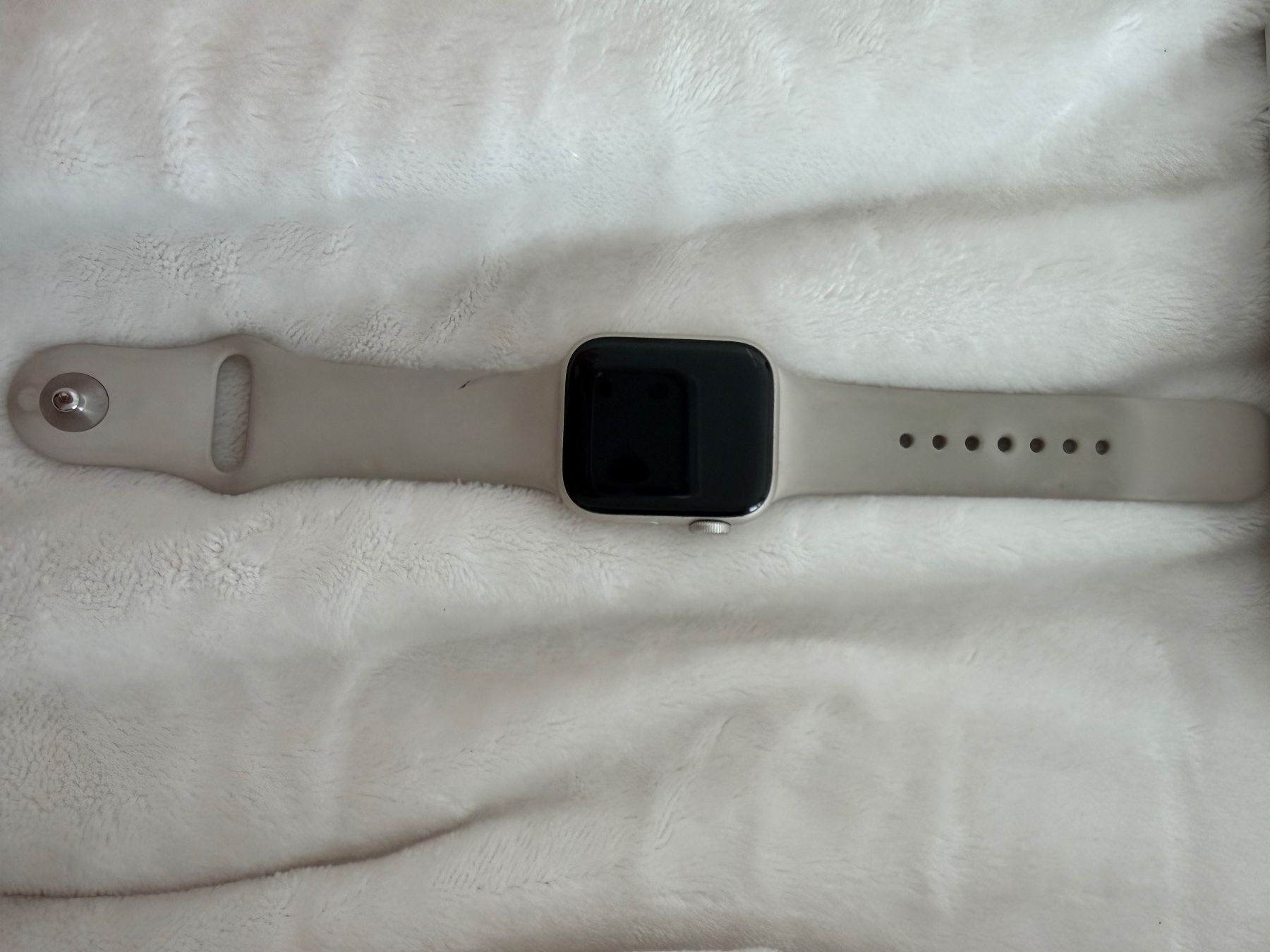 Apple Smartwatch: Apple Watch se 2022 – D'occasion à Visp par sar_5qg5