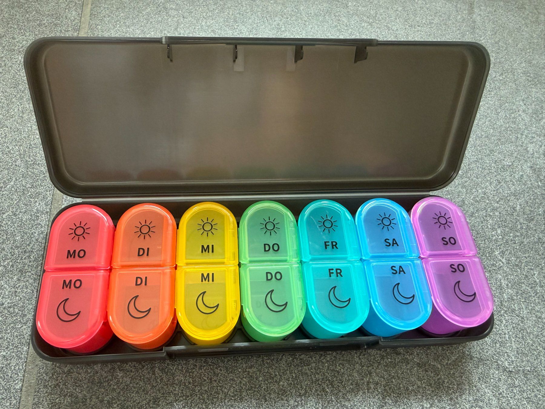 Behälter & Ähnliches: 7 Tage Tabletenbox / Medikamentenbox / Pillenbox – Neu (gemäss Beschreibung) aus Männedorf von mel_st6z