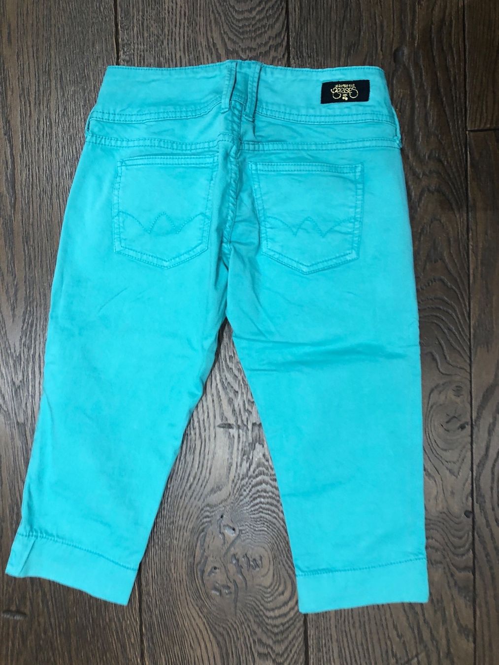 Jeans: Kurze Jeans Damen Cerises – Usato da Büren SO venduto da Nuri09 1