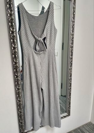 Mango Jumpsuit, size S, light grey, summerly, tie back.