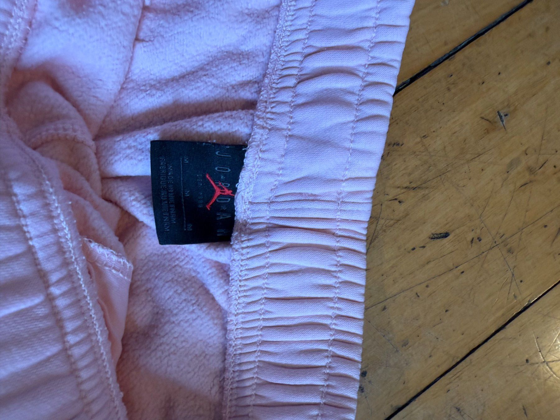 Lotti di vestiti: Ensemble Jordan rose veste zippée et short – Usato da Genève venduto da rij_7zrr 4