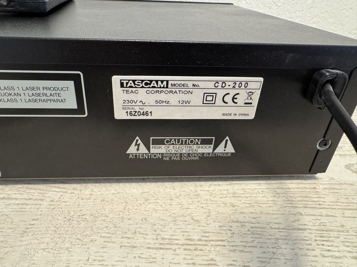 Tascam Systèmes audio & multimédias: Tascam cd-200 cd player – D'occasion à Zunzgen par milesdavis76 6