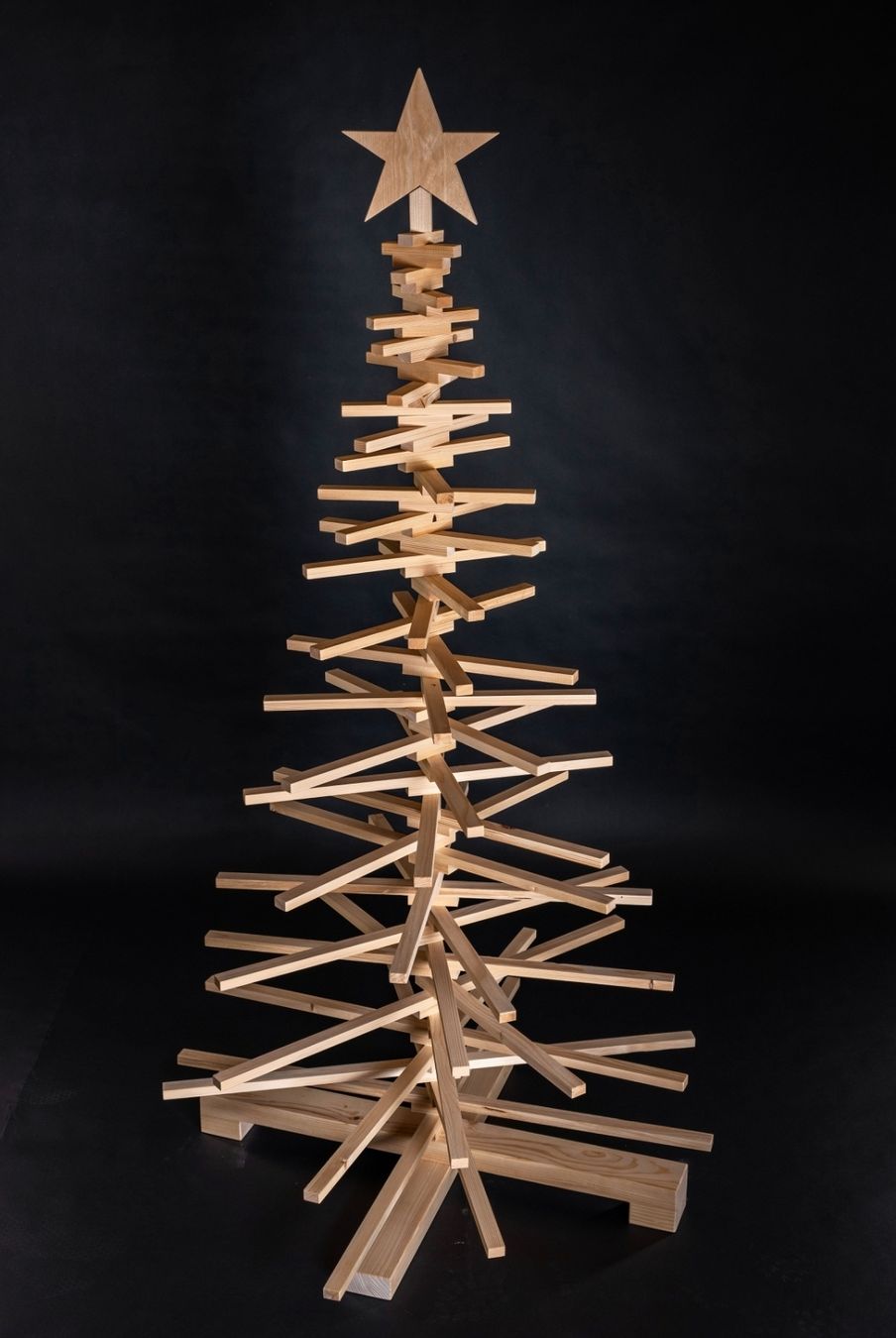 Alle Dekorationen: Holzweihnachtsbaum – Gebraucht aus Tann von Dish 1