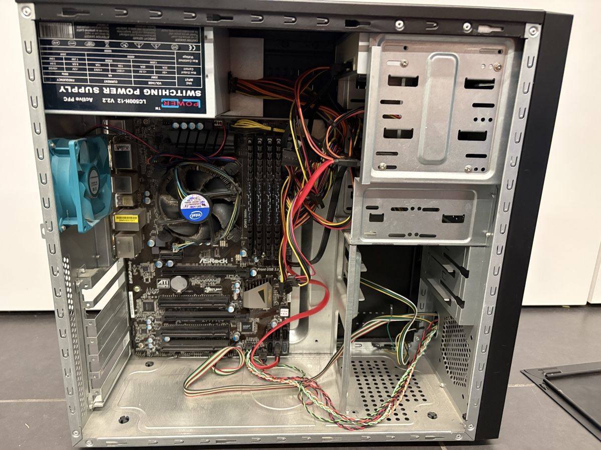 PC: Computergehäuse silber mit DVD-Laufwerk – Usato da Solothurn venduto da Jfk 4