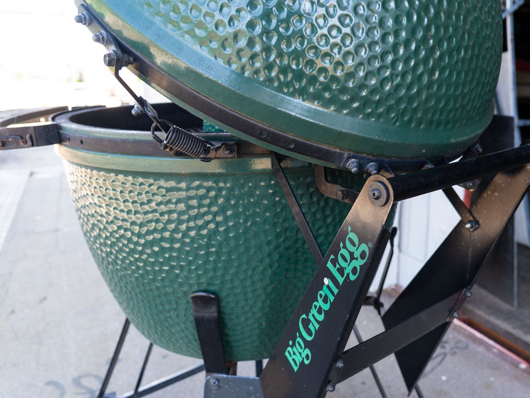 Big Green Egg Griglie: Big Green Egg Grill - Keramik, Rollgestell - Ref. 05/52 – Usato da Au ZH venduto da BrockiAu 4