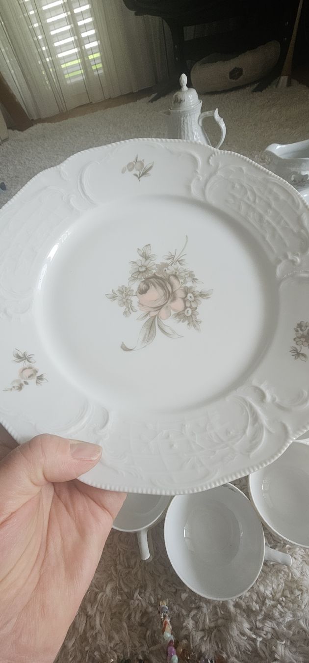 Rosenthal Set di piatti: Rosenthal Classic Rose Collection Geschirr Set, Top Zust – Nuovo (secondo la descrizione) da Riedikon venduto da Winter21. 6