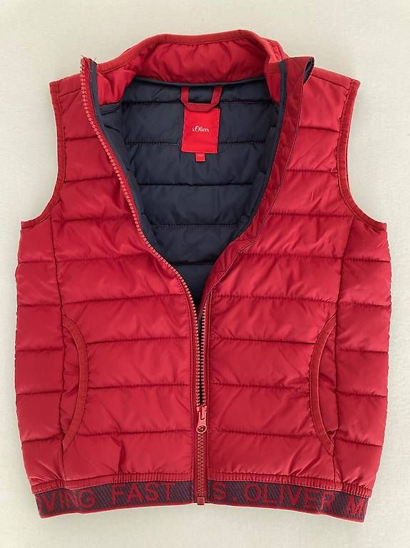 Altro abbigliamento per bambino: Weste s.Oliver Rot Grösse 122 – Usato da Wohlen AG venduto da gvdch