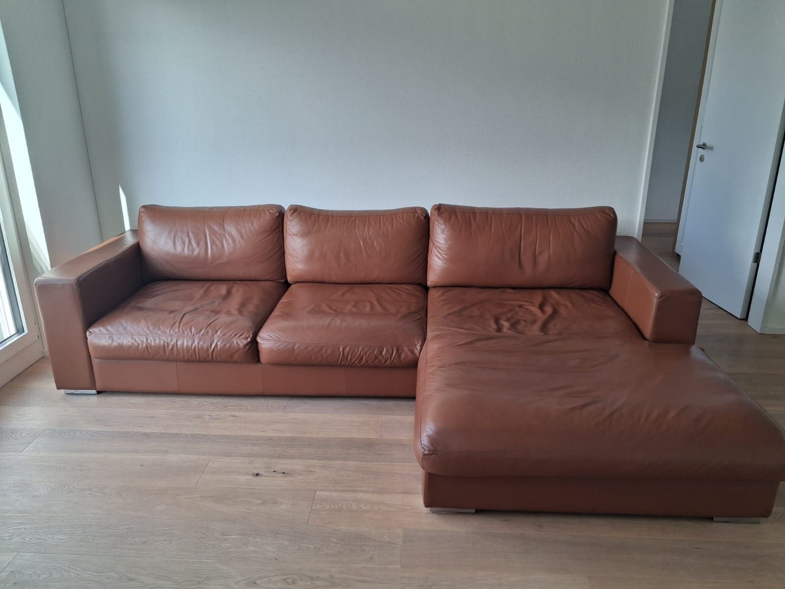 Sofas: Brown Leather Sofa – D'occasion à Horw par jon_g9bq 2