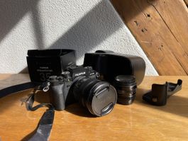 Fujifilm xt4 + zwei Objective + stativ (full set)