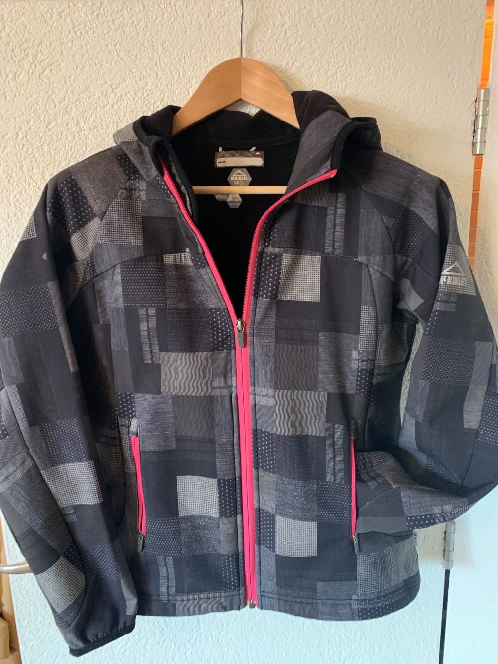 Mckinley Giacche & Cappotti: McKinley Softshell/Fleece Jacke Gr. 164 – Usato da Waltenschwil venduto da pipapo71