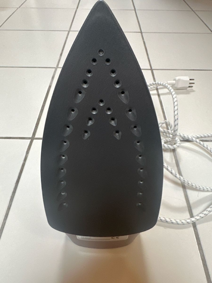 Tefal Ferri da stiro: Tefal Maestro Steam Iron Red - Great Condition – Usato da St. Gallen venduto da S_rnw2 2