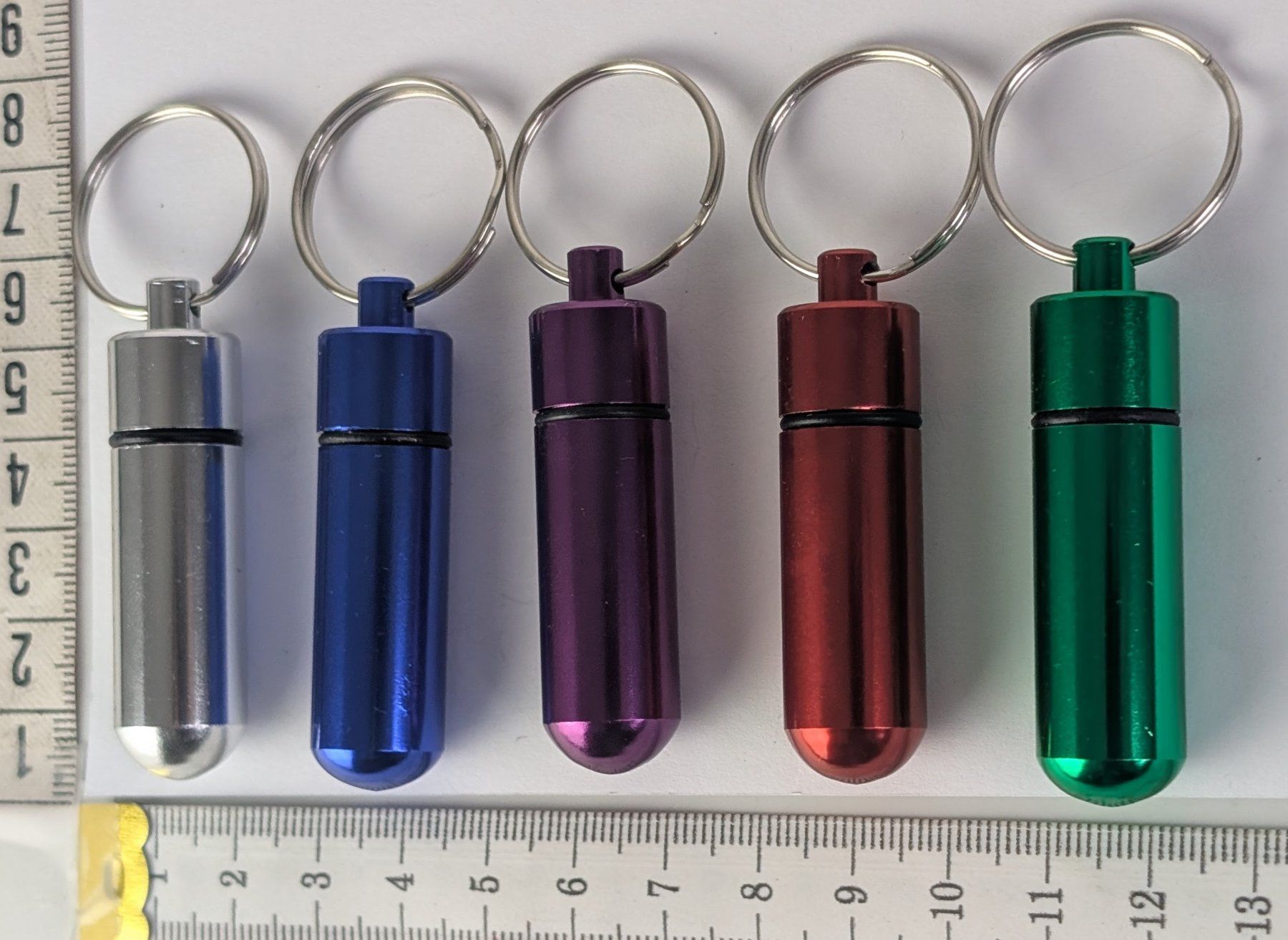 Portachiavi: 1x Mini Schlüsselbund-Pillenbox, NEU – Nuovo (secondo la descrizione) da Zürich venduto da 1.Simon 7