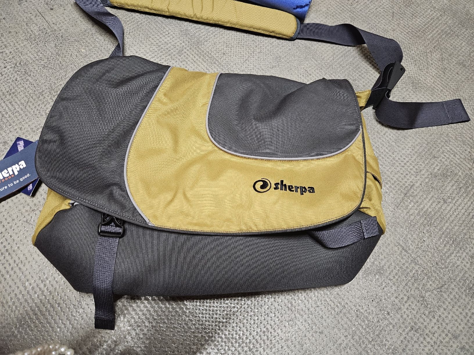 Sacs: sherpa tasche neu – Neuf avec emballage d'origine à Basel par fragolina08