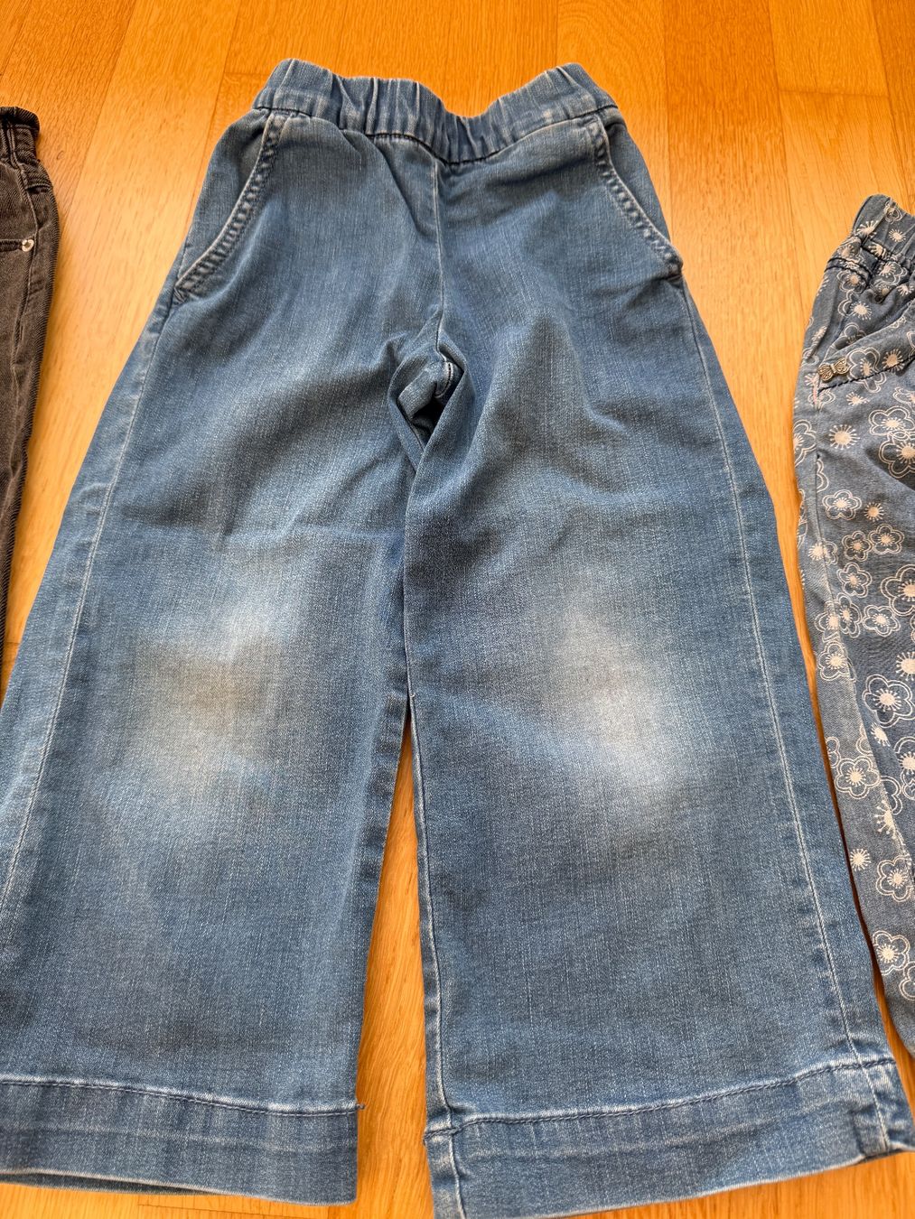 Hosen: Kleiderpaket Mädels, Grösse 104 & 116 – Gebraucht aus Baden von polveres 2