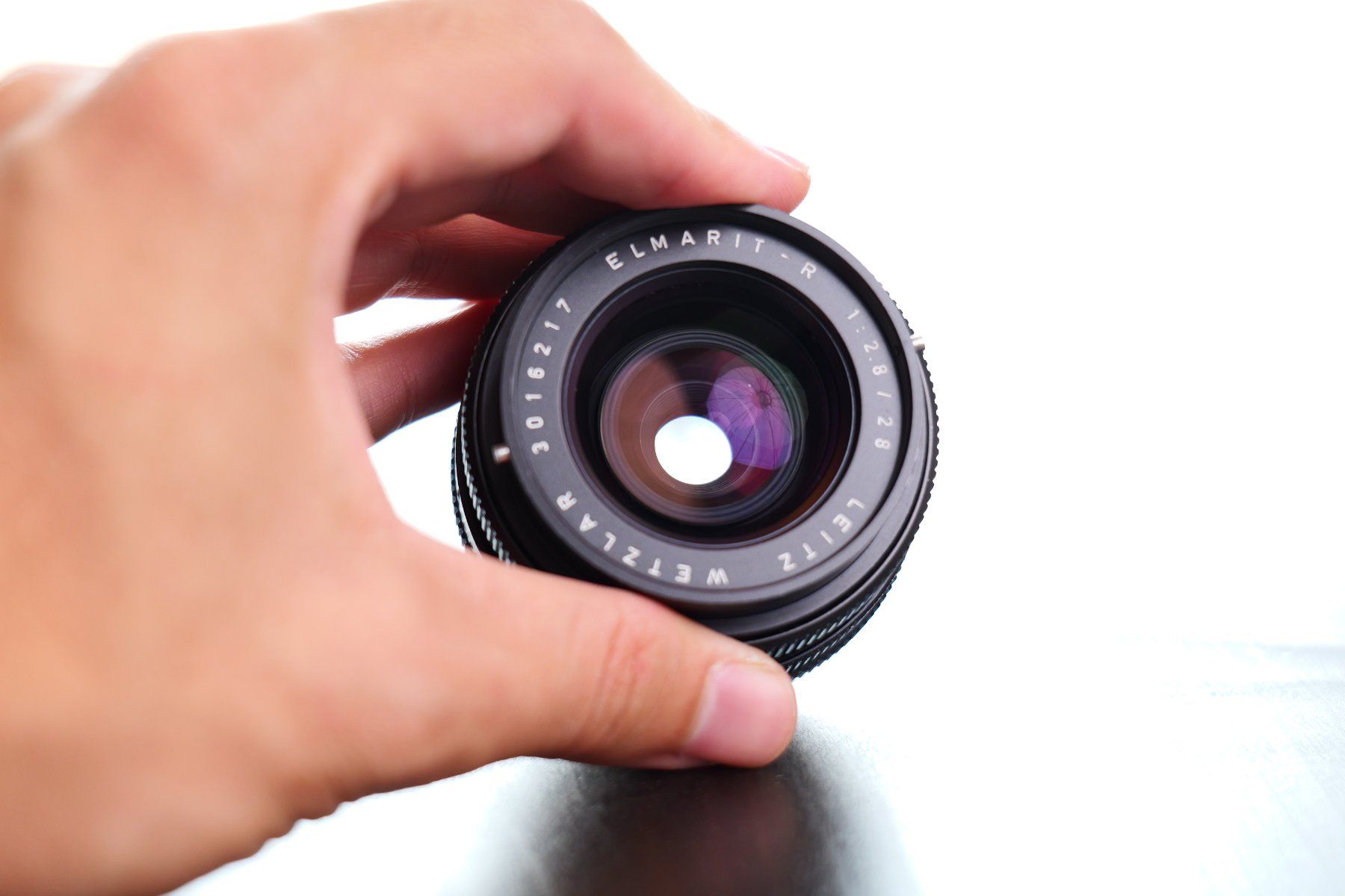 Leica Obiettivi: Leica Elmarit-R 28mm f2.8 – Usato da Tecknau venduto da LevinLaufmann 8