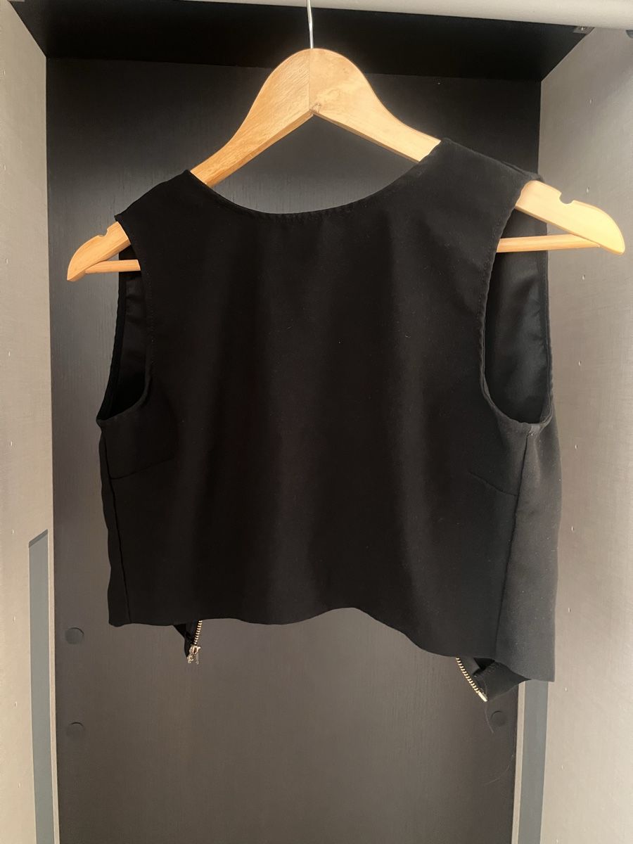 Zara Top: Zara Basic top nero con zip laterali – XS – Nuovo (secondo la descrizione) da Lugano venduto da gil_2xvg
