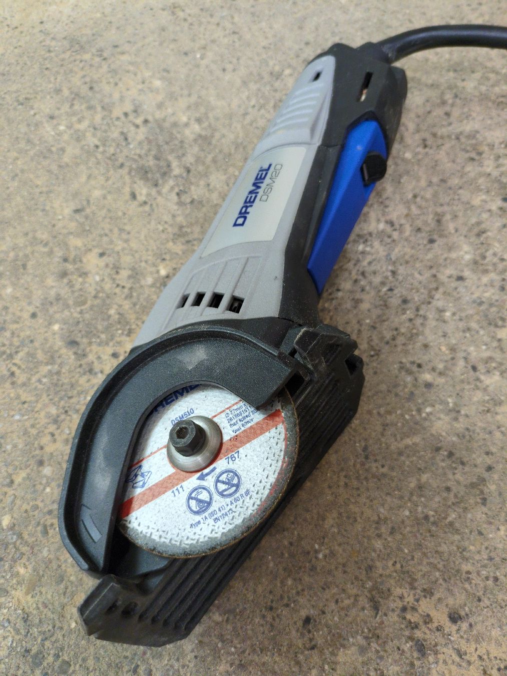 Dremel Tutti gli attrezzi: Dremel DSM20 Trennscheibe – Usato da Wettingen venduto da Jones360 2