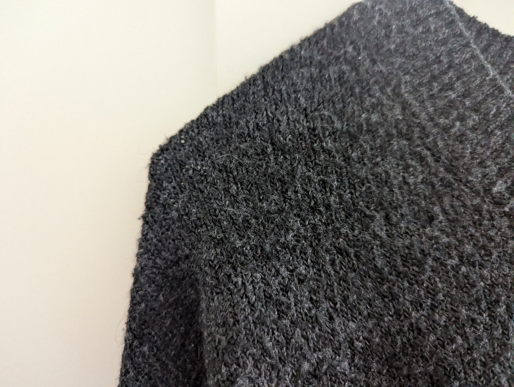 H&M Pullover & Sweatshirts: H&M | dunkelgrauer Strickpullover | Grösse S – Gebraucht aus Wolfhausen von janine621 2
