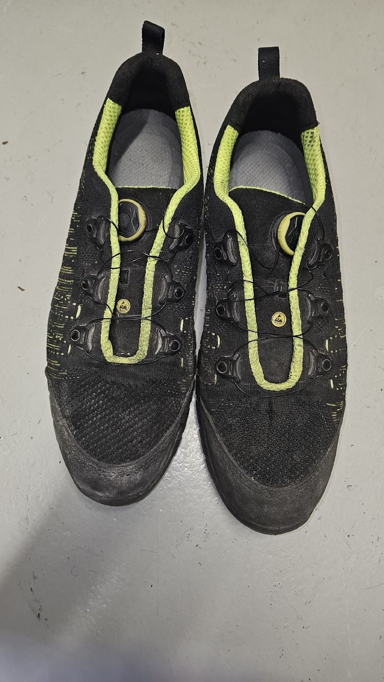 Chaussures hommes: Arbeit schuhe  – D'occasion à Eglisau par ruscyo12