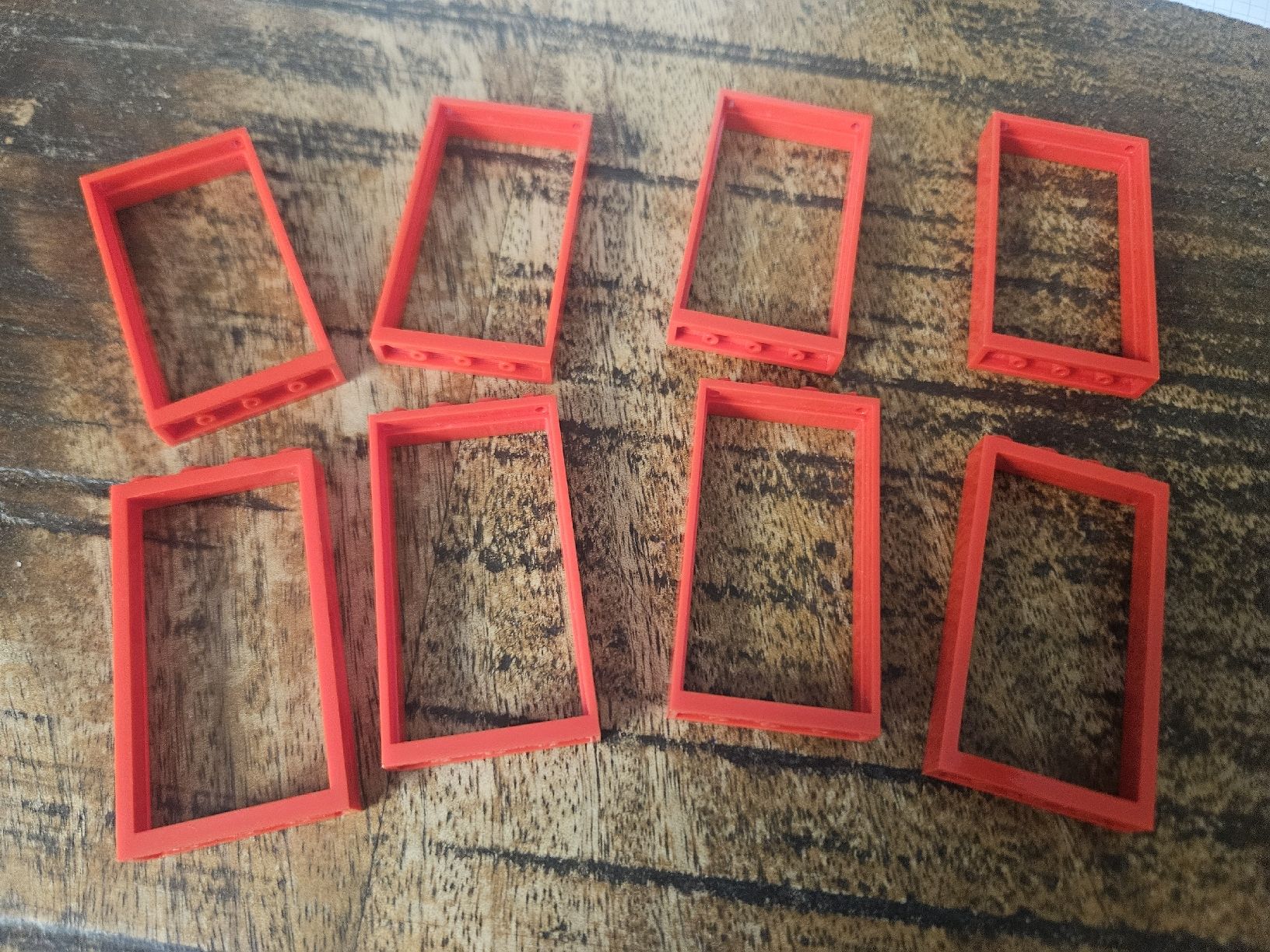 Lego Kit di costruzioni: lego Red Door, Frame 1 x 4 x 6 – Usato da Confignon venduto da Ecrofigs